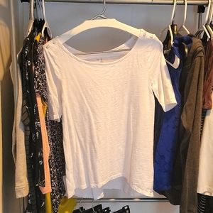 Short sleeve Gap, button embellished t shirt.